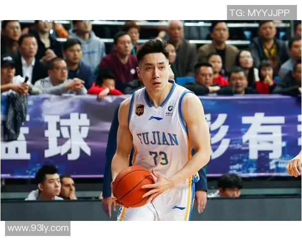 赵泰隆：从篮球新星到职业生涯转折的传奇之路探秘